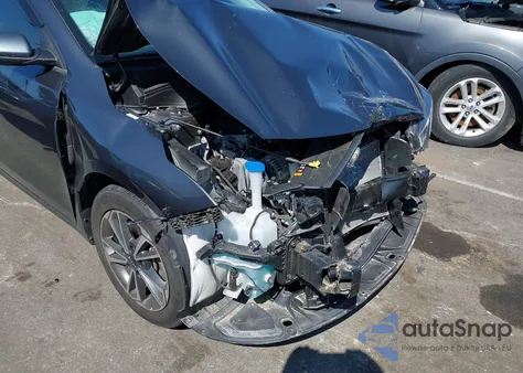 2022 Kia Forte Fe/Lxs z USA, uszkodzony, nr VIN 3KPF24AD9NE464190